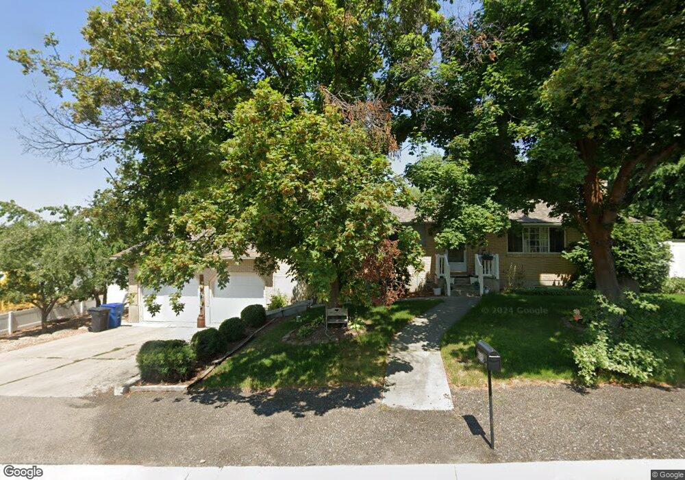 623 Anderson Ave, Hyrum, UT 84319 - photo 1