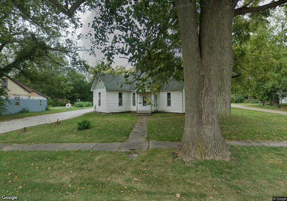 622 S Main St, Virginia, IL 62691 - photo 1
