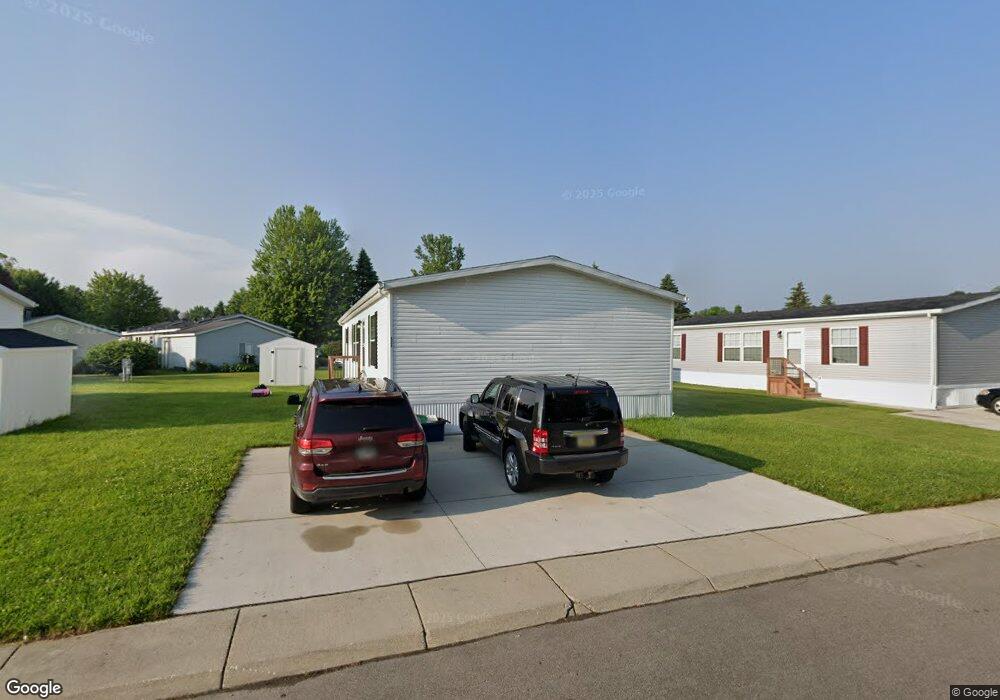 424 N Jack Pine Cir, Flint, MI 48506 - photo 1