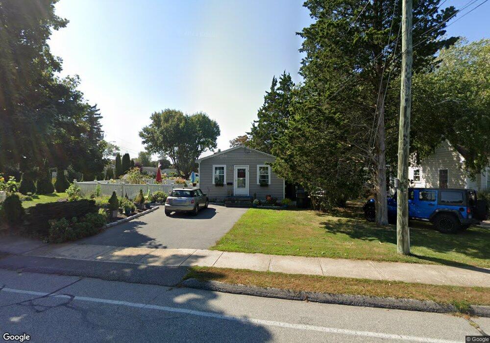 41 Maple Ave, Old Saybrook, CT 06475 - photo 1