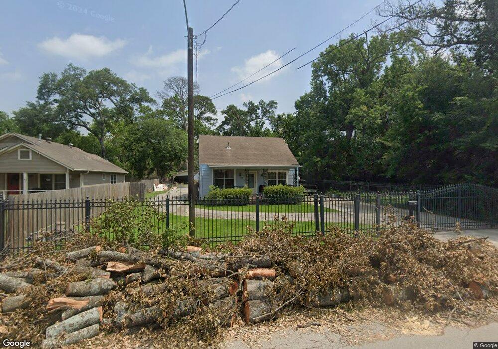 910 Thornton Rd, Houston, TX 77018 - photo 1