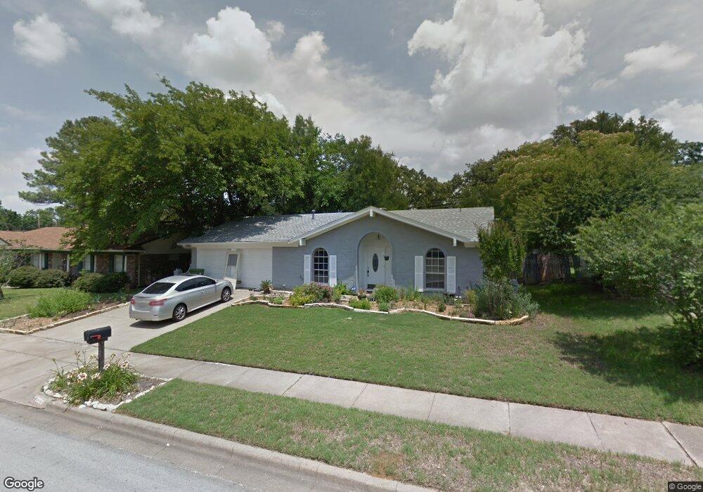 2132 Mountainview Dr, Hurst, TX 76054 - photo 1