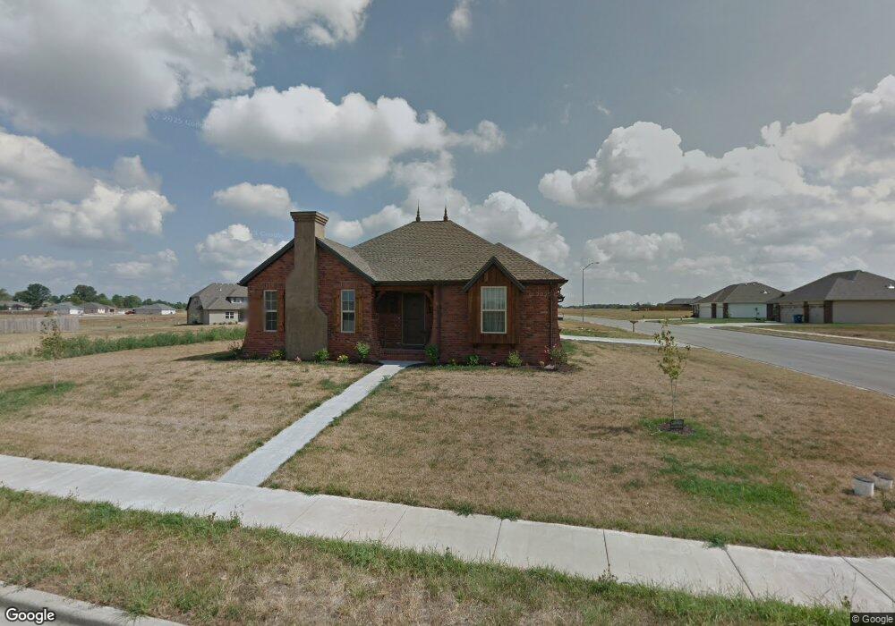 819 E Roubidoux St, Nixa, MO 65714 - photo 1