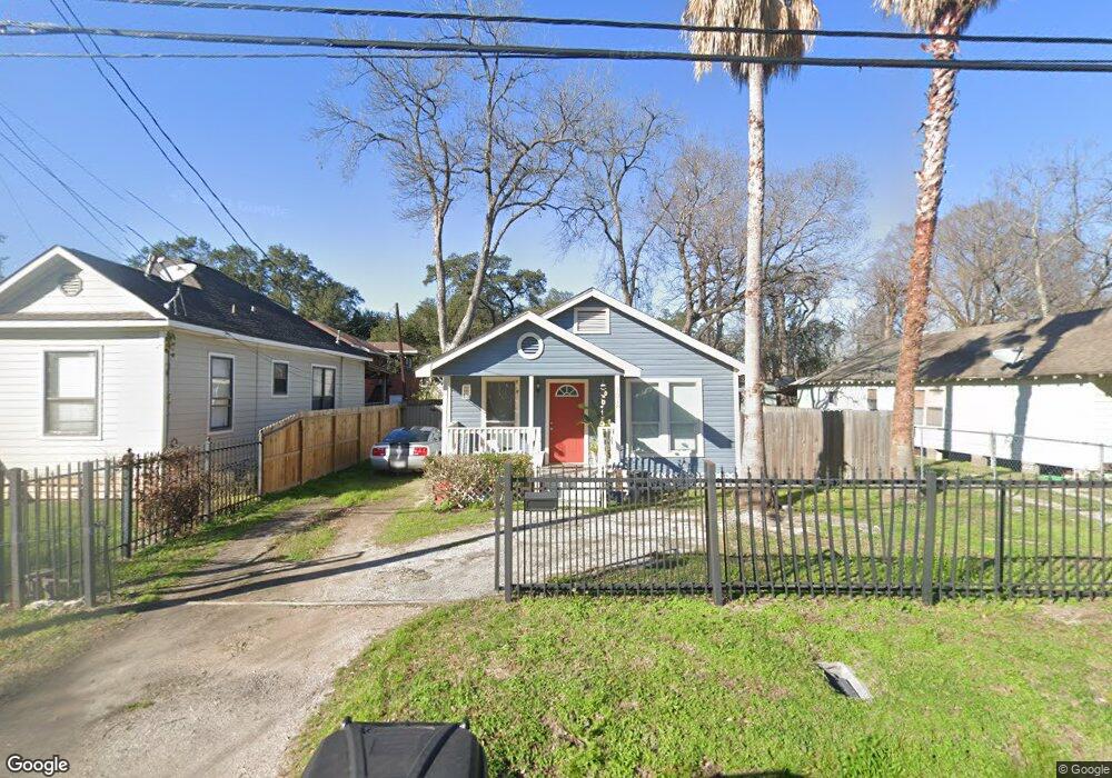 1318 Idylwild St, Houston, TX 77009 - photo 1