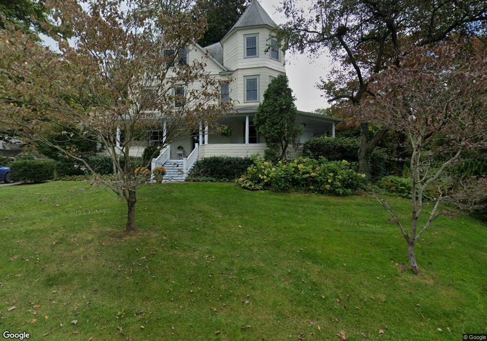 32 Chapel Ln, Riverside, CT 06878 - photo 1