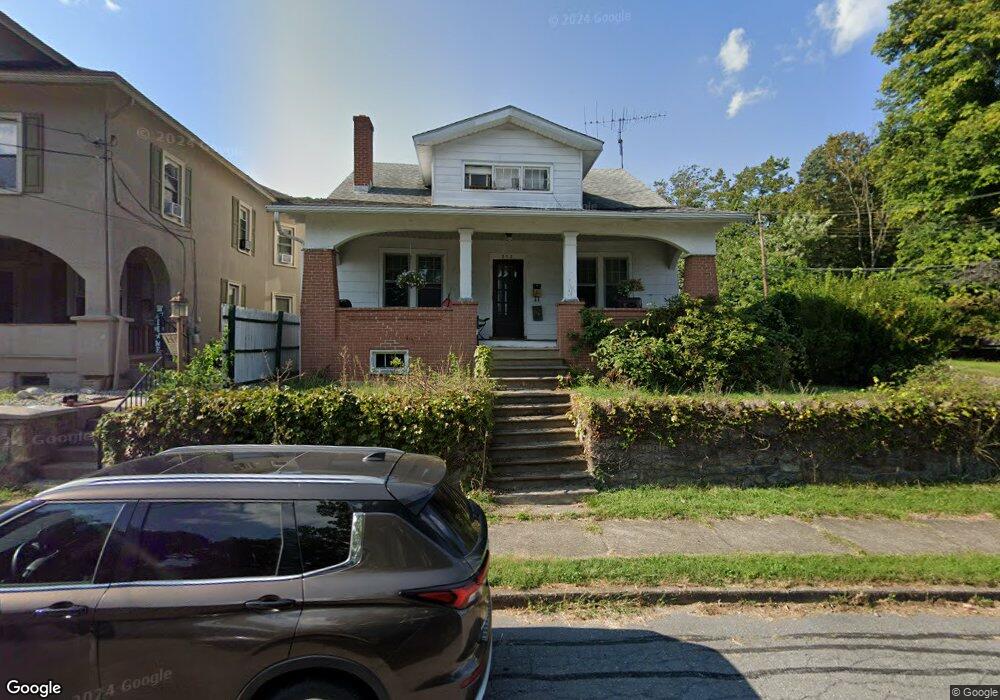 213 E Plainfield Ave, Pen Argyl, PA 18072 - photo 1