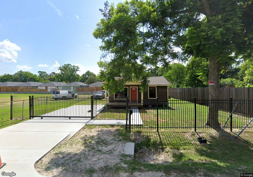 7438 Charlie St, Houston, TX 77088 - photo 1
