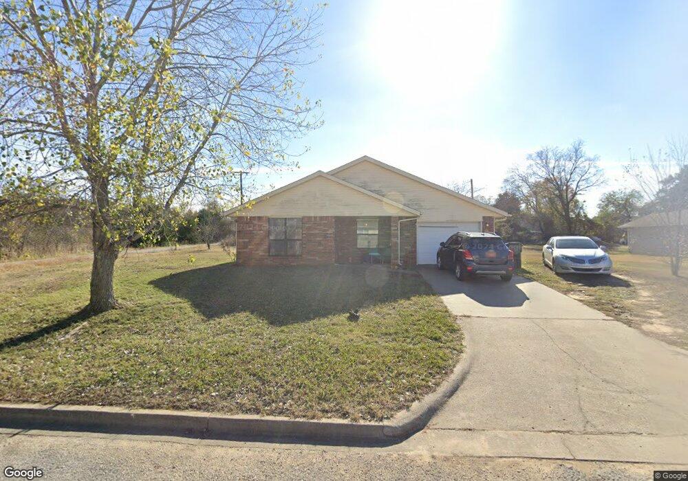 213 E Osage St, Henryetta, OK 74437 - photo 1