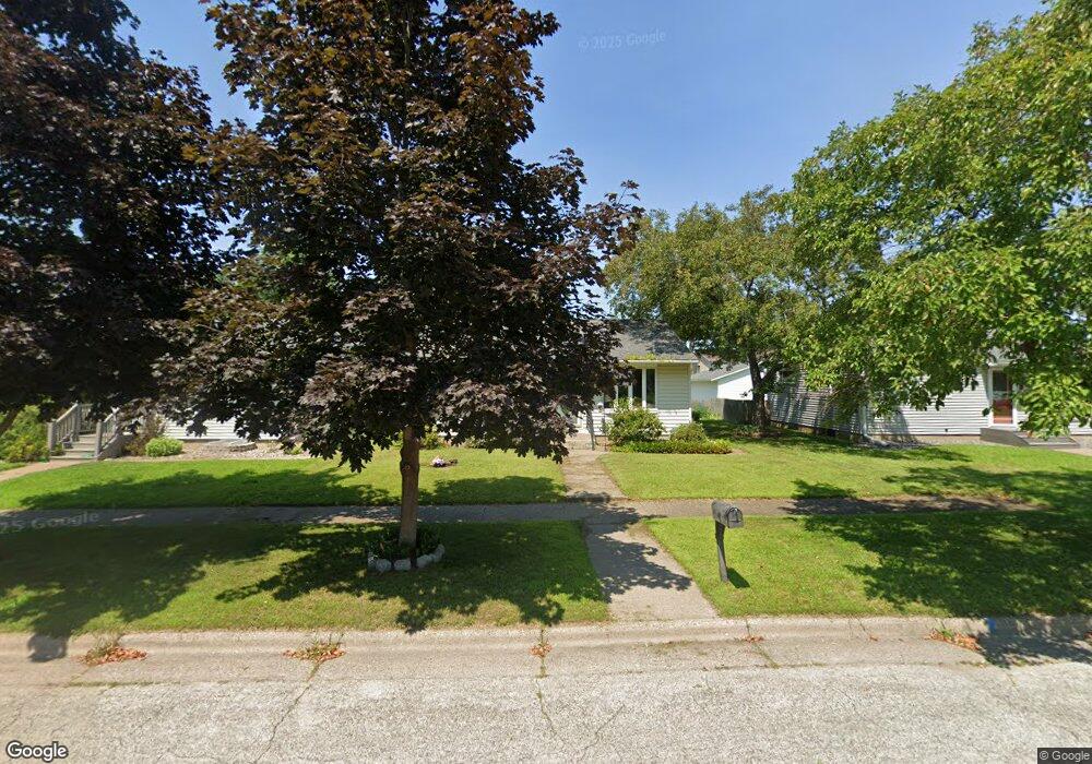 520 S 5th St, La Crescent, MN 55947 - photo 1