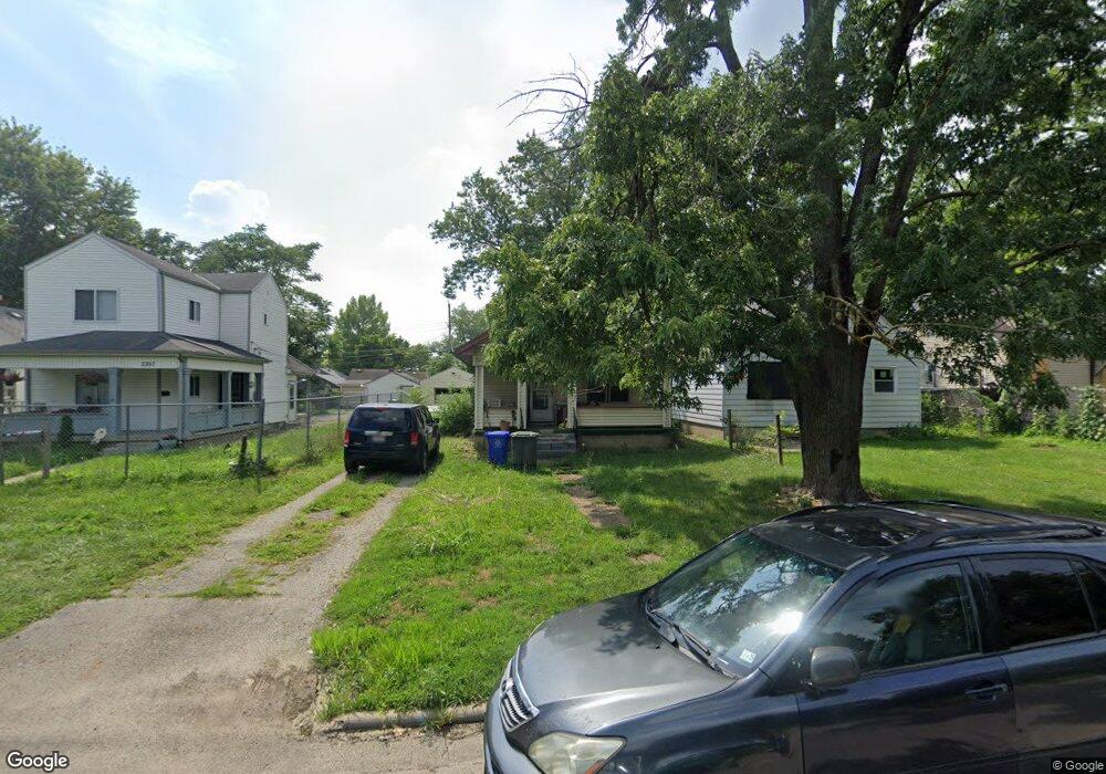 2365 Hiawatha Park Dr, Columbus, OH 43211 - photo 1