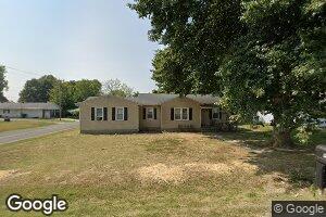 1045 Portland Ln, Carrollton, IL 62016