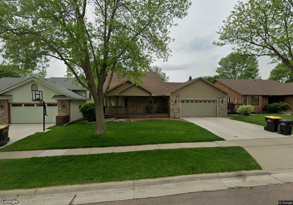5005 E Blueridge Dr, Sioux Falls, SD 57110 - photo 1