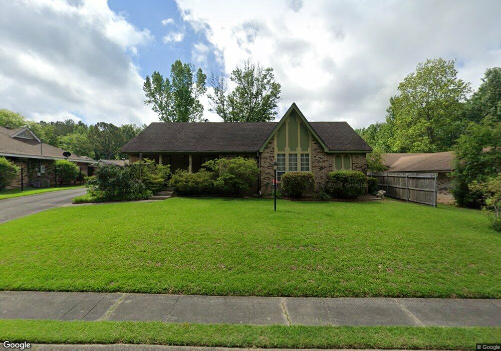 10 Altamont Dr, Laurel, MS 39440 - photo 1