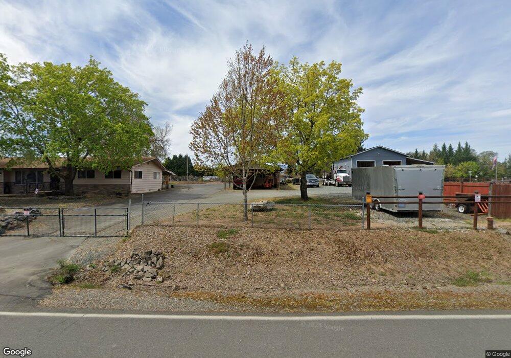 700 Coutant Ln, Grants Pass, OR 97527 - photo 1