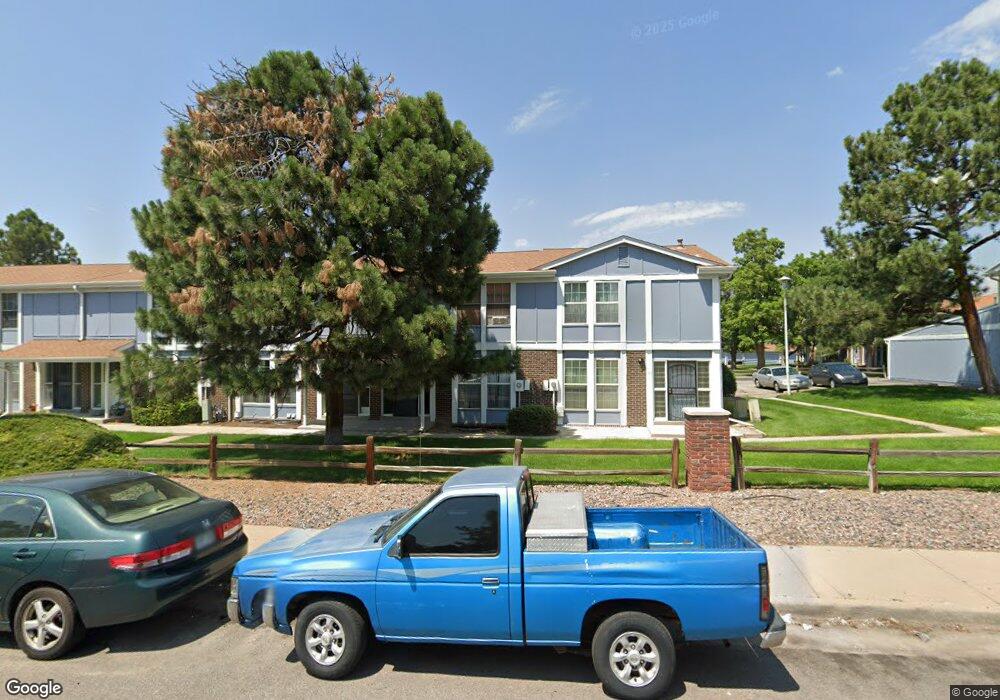 124 Paris Cir, Aurora, CO 80011 - photo 1