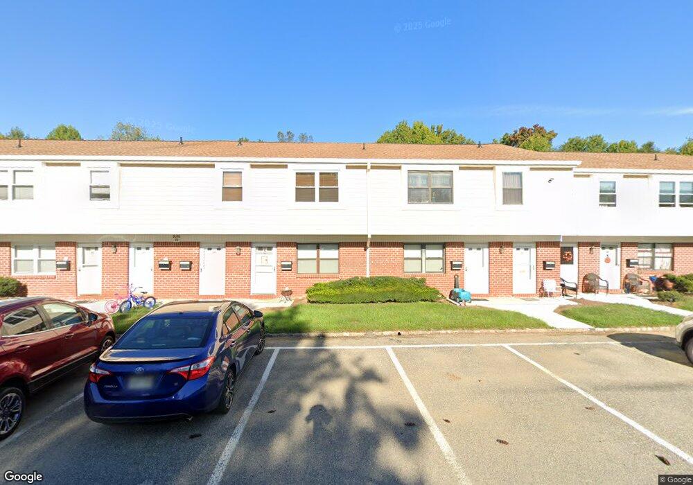 1008 Silver Ct, Hamilton Square, NJ 08690 - photo 1