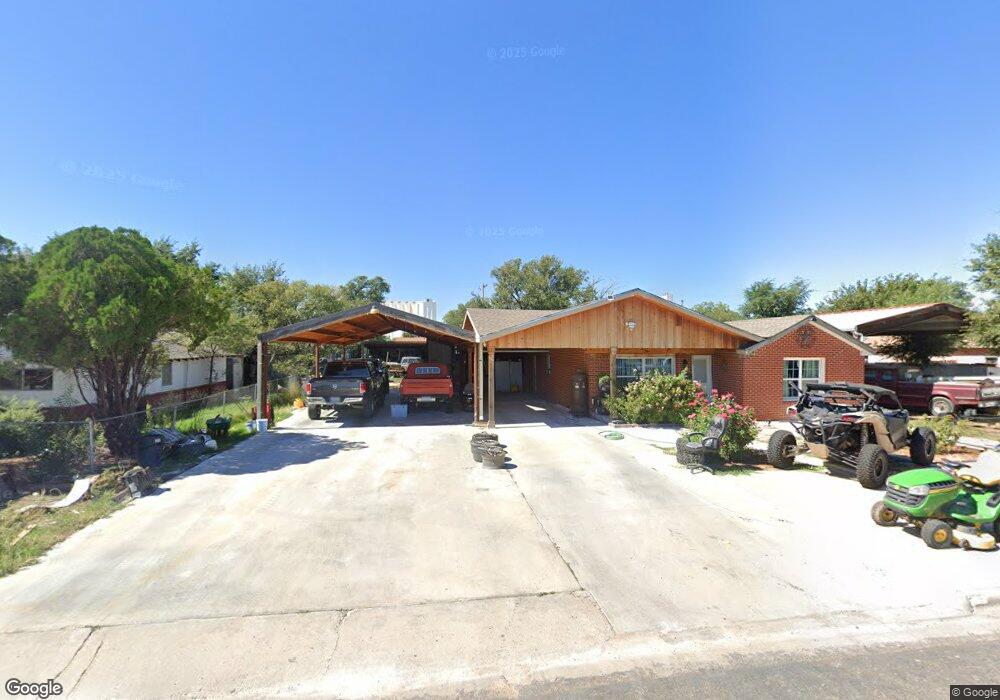 418 S Birge Ave, Dumas, TX 79029 - photo 1