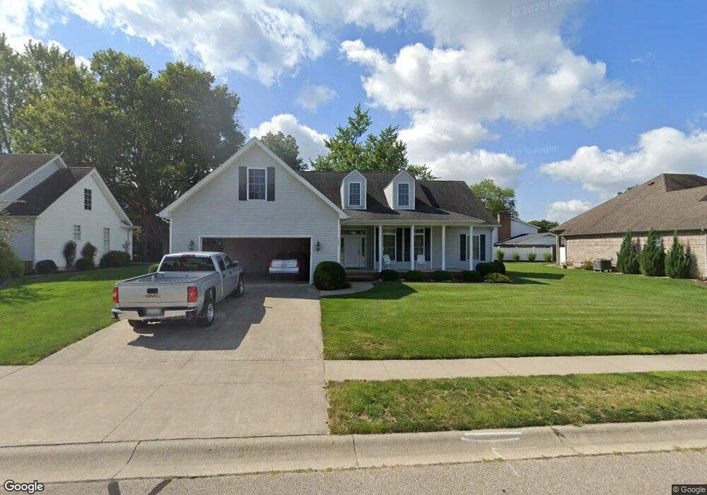 3601 Valley Dr, Columbus, IN 47203 - photo 1