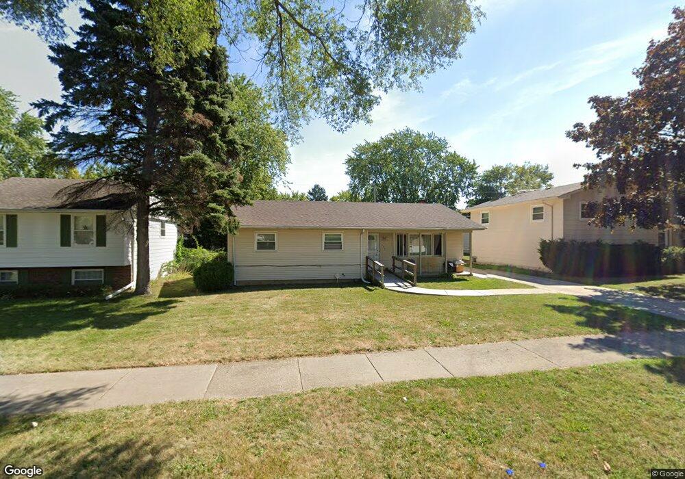 423 N Frolic Ave, Waukegan, IL 60085 - photo 1