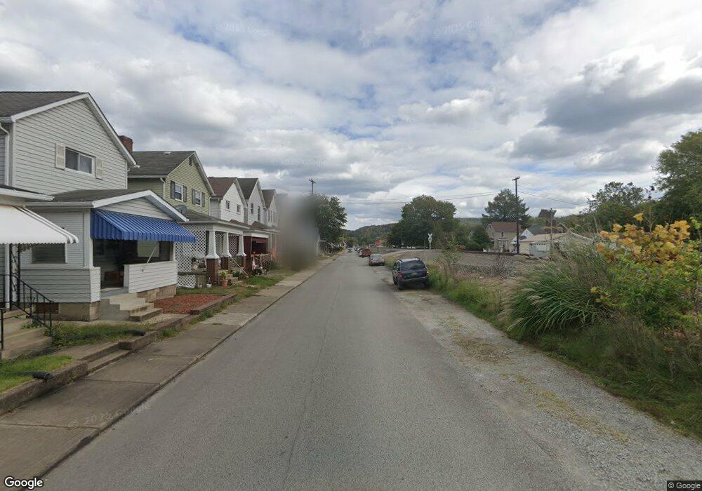 613 Kennedy Ave, Vandergrift, PA 15690 - photo 1