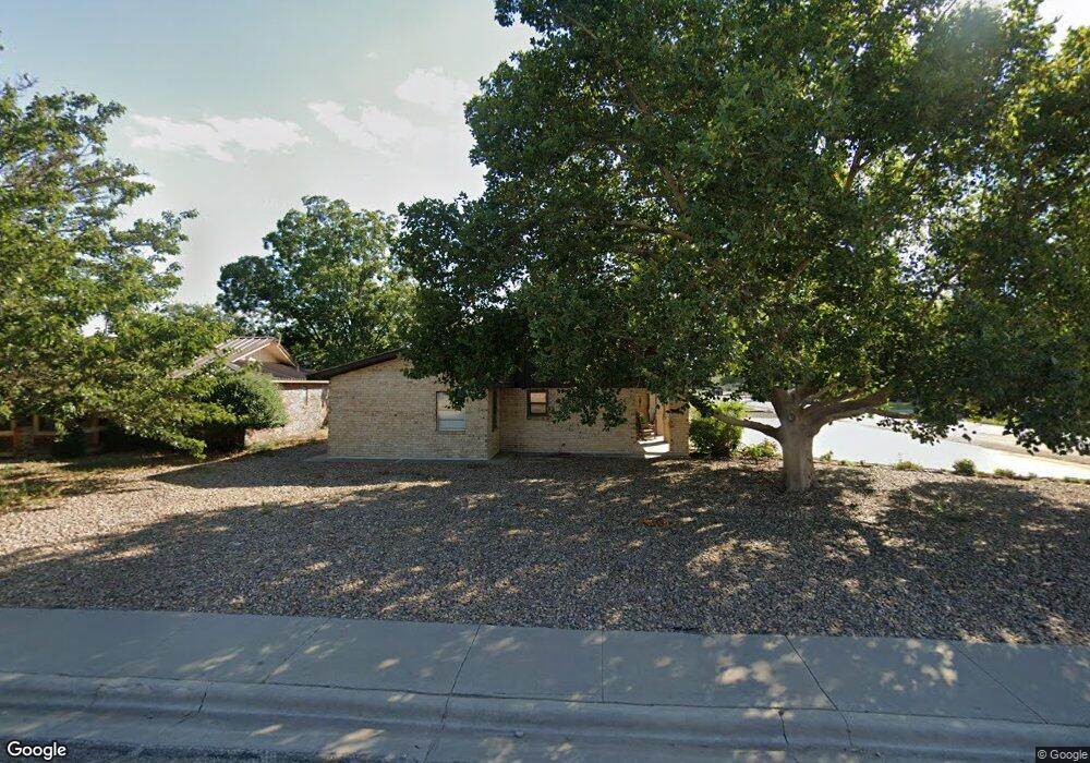 101 Greenway Dr, Dumas, TX 79029 - photo 1