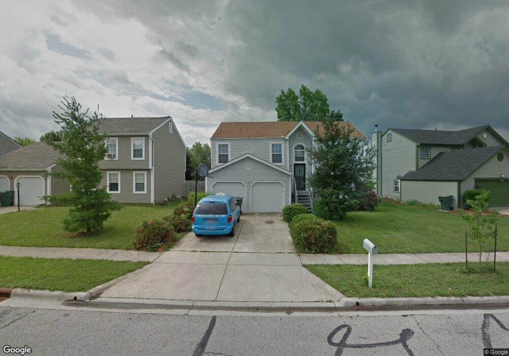 2081 Carrollton Dr, Columbus, OH 43223 - photo 1