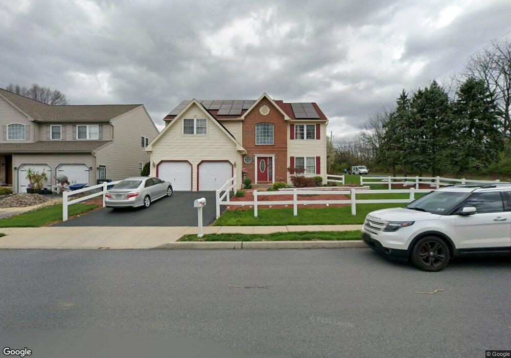 1001 Meadow Dr, Reading, PA 19605 - photo 1