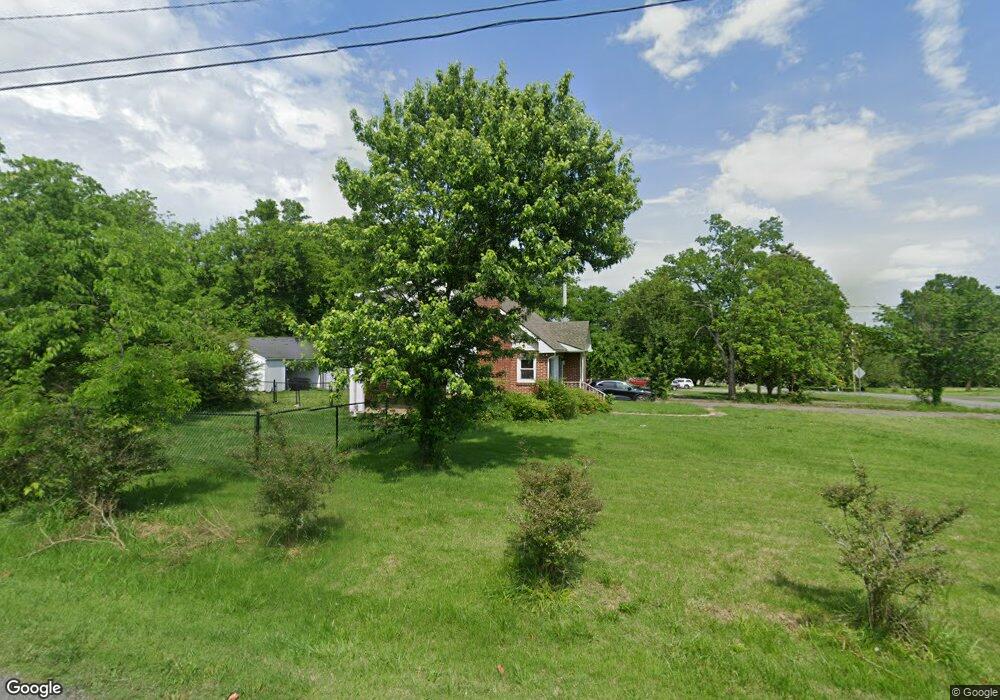 301 Hickory Dr, Shelbyville, TN 37160 - photo 1