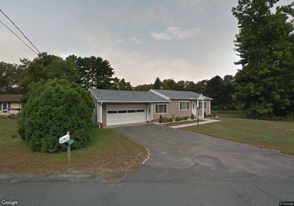 519 East St, Easthampton, MA 01027 - photo 1