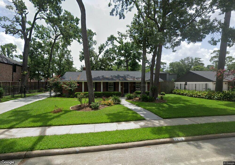1410 Lynnview Dr, Houston, TX 77055 - photo 1