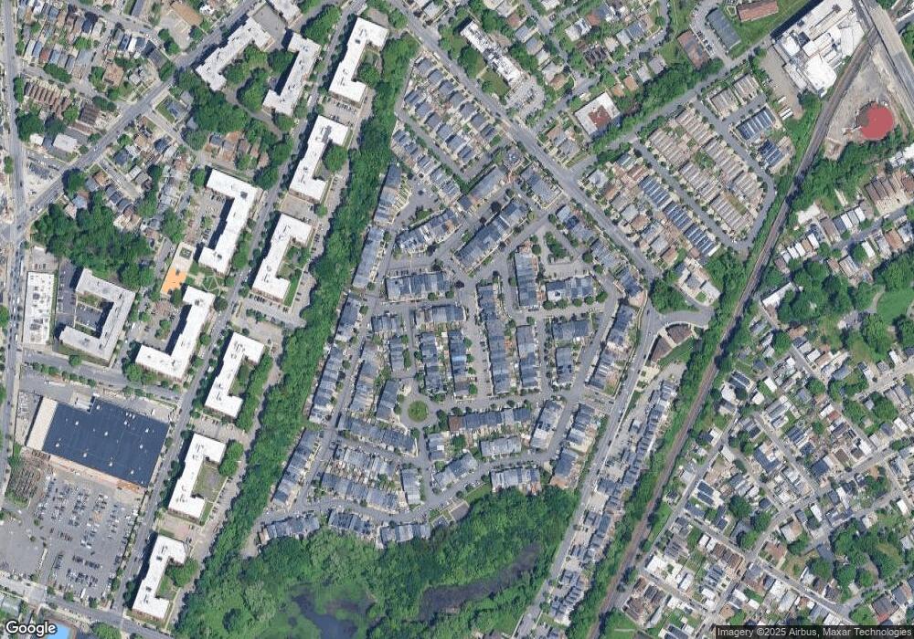 52 Stage Ln, Staten Island, NY 10304 - photo 1