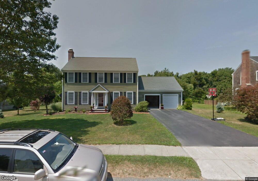 71 Pequot Ln, Middletown, RI 02842 - photo 1