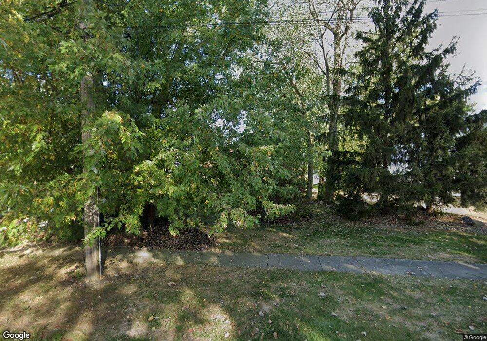 5263 Willow Ln, Sheffield Lake, OH 44054 - photo 1