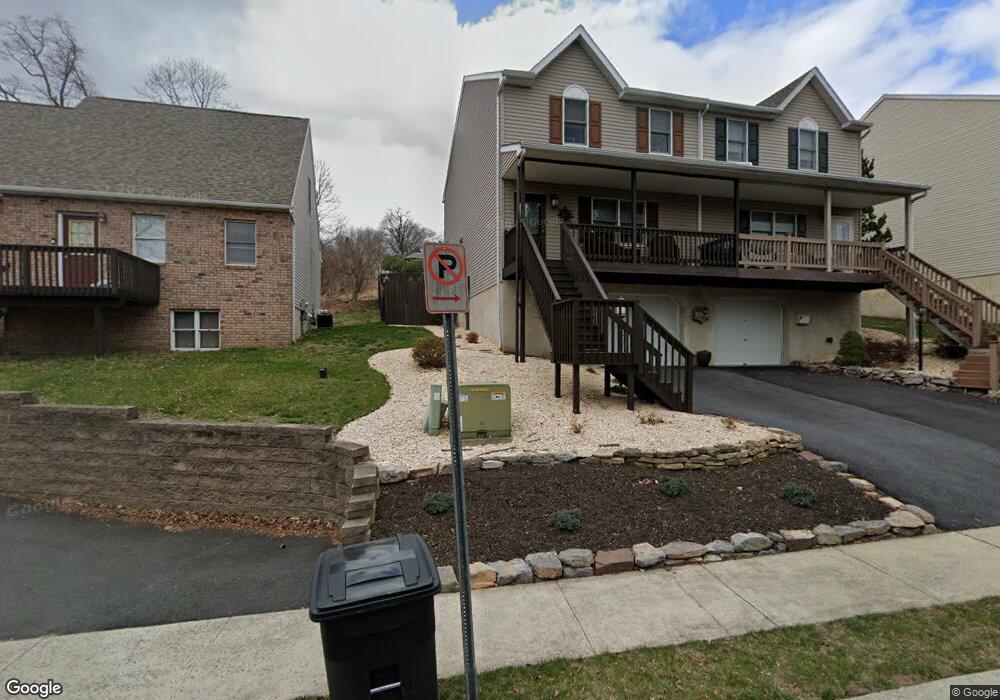 32 S Oneil St, Mohnton, PA 19540 - photo 1