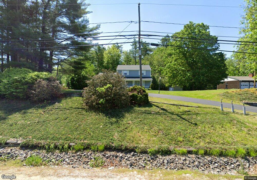 561 Portland Ave, Rollinsford, NH 03869 - photo 1