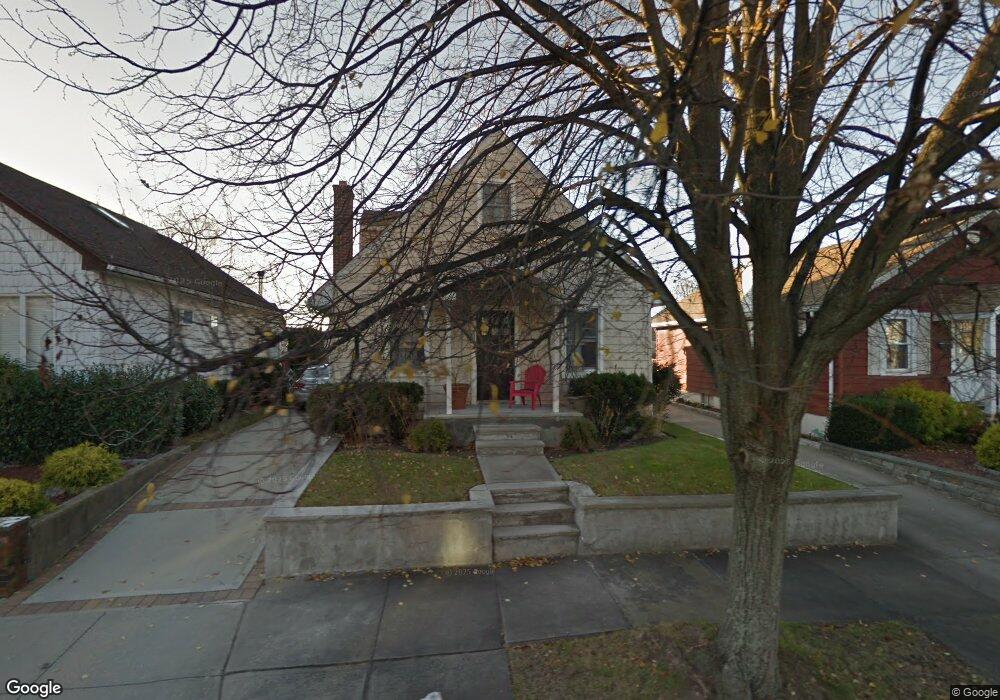 3080 Roxbury Rd, Oceanside, NY 11572 - photo 1