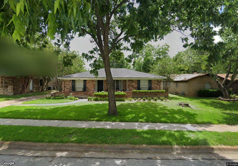 2000 Lexington Place, Bedford, TX 76022 - photo 1