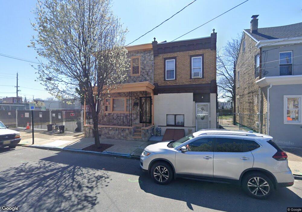554 Walnut St, Camden, NJ 08103 - photo 1