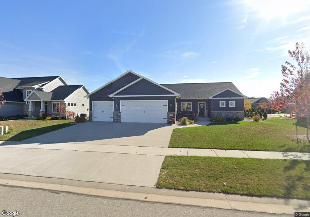 N9440 Emily Ln, Appleton, WI 54915 - photo 1