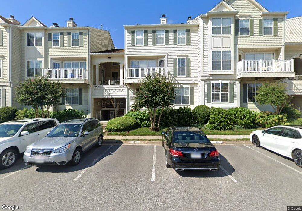 9236 Cardinal Forest Ln, Lorton, VA 22079 - photo 1