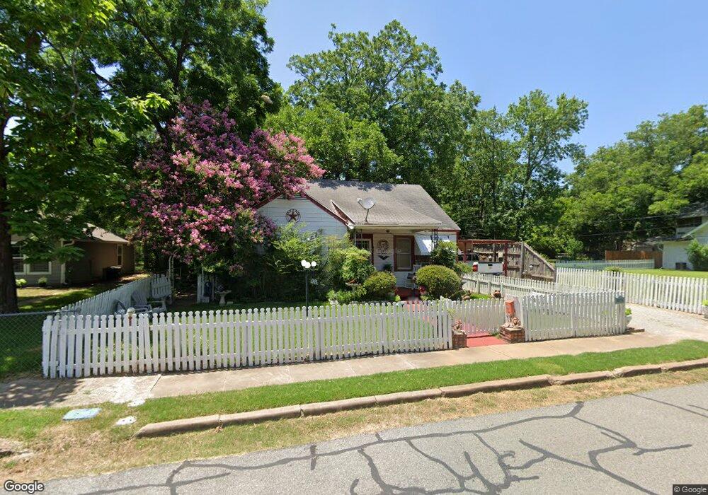 611 Cedar St, Bonham, TX 75418 - photo 1