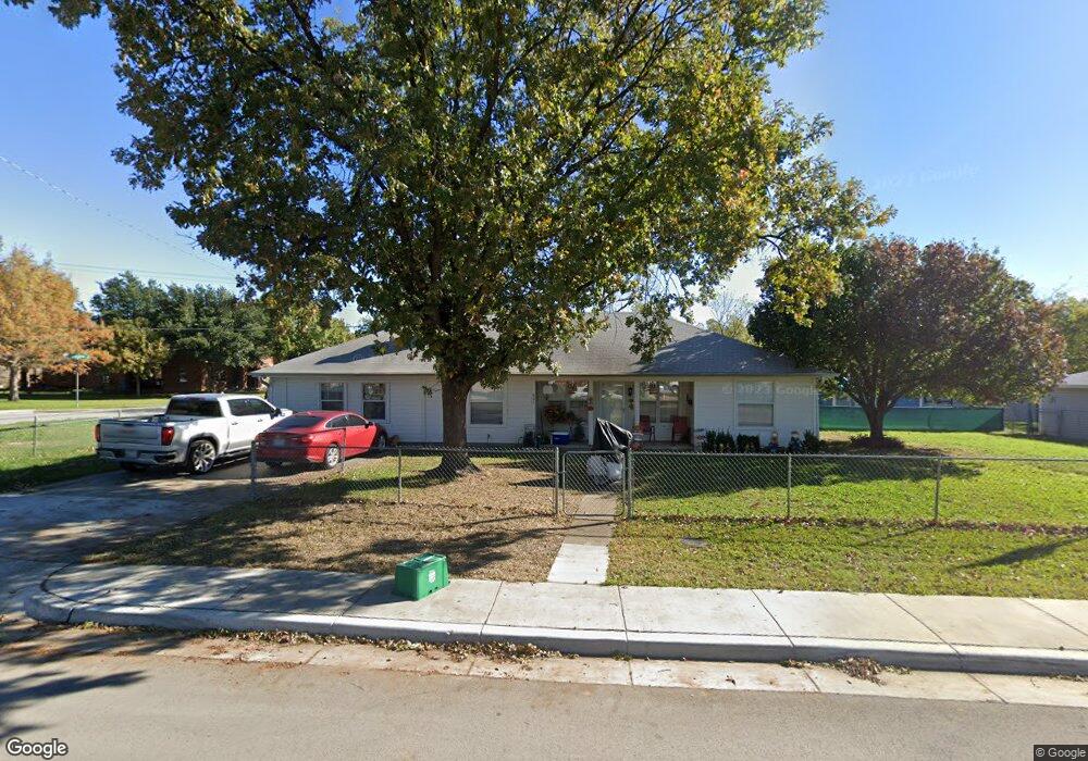601 SW 5th St, Grand Prairie, TX 75051 - photo 1
