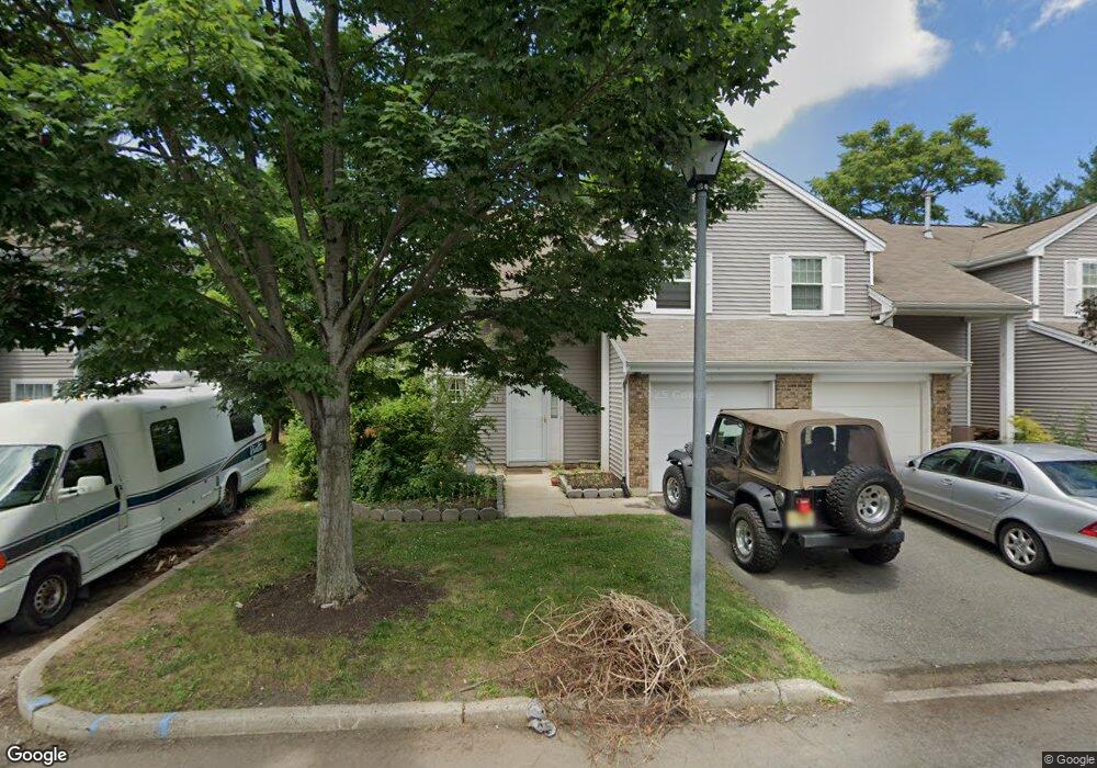 63 Renaissance Ln unit 13A, New Brunswick, NJ 08901 - photo 1