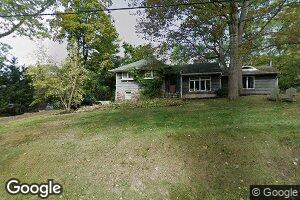9 Pennington Dr, Huntington, NY 11743