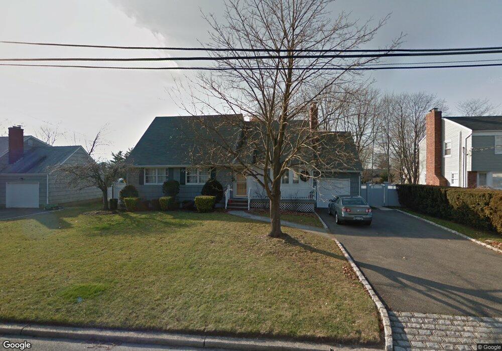 18 Nancy Dr, Sayville, NY 11782 - photo 1