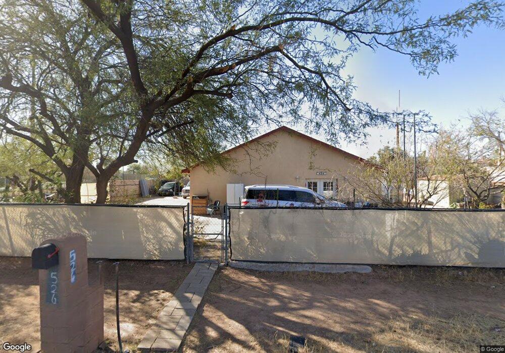 526 E Yavapai Rd, Tucson, AZ 85705 - photo 1
