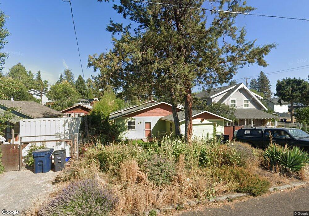 1224 NW Baltimore Ave, Bend, OR 97701 - photo 1