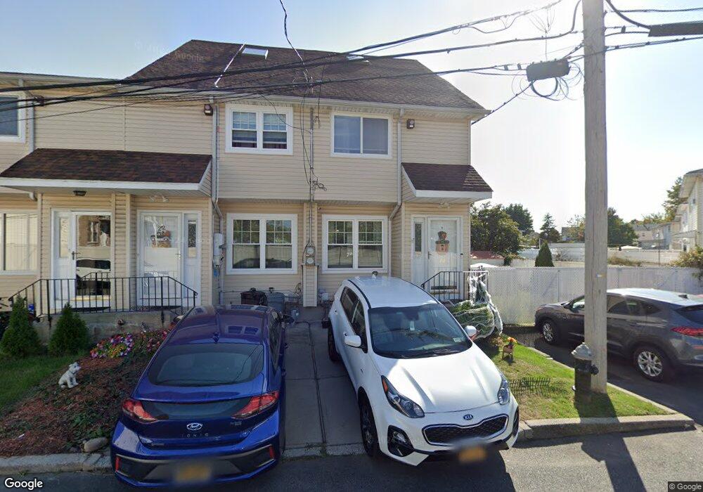 20 Houston Ln, Staten Island, NY 10302 - photo 1