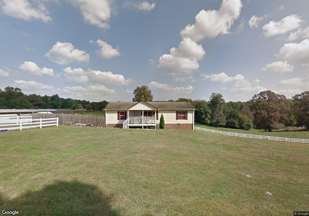 579 Henderson Rd, Gillsville, GA 30543 - photo 1