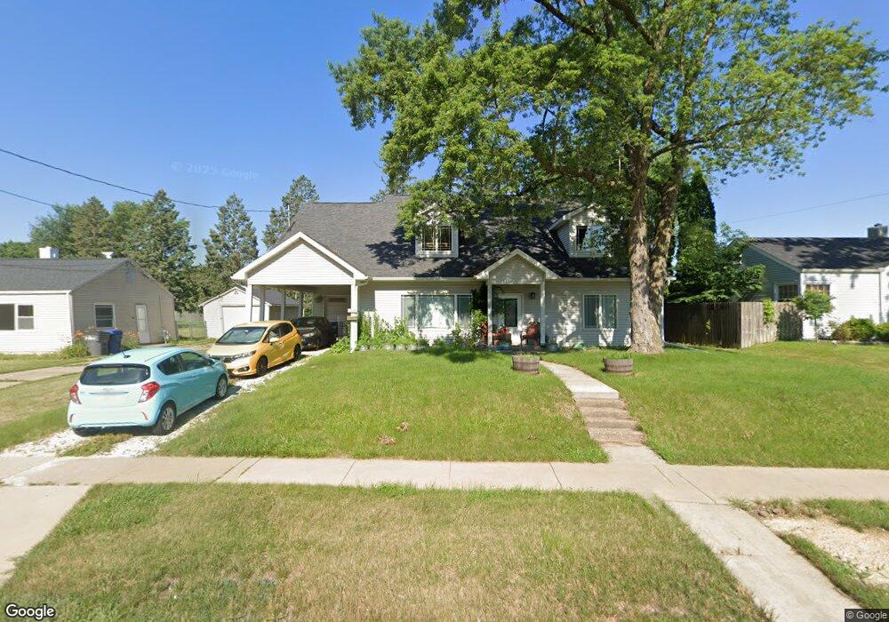 1424 18th St, Bettendorf, IA 52722 - photo 1